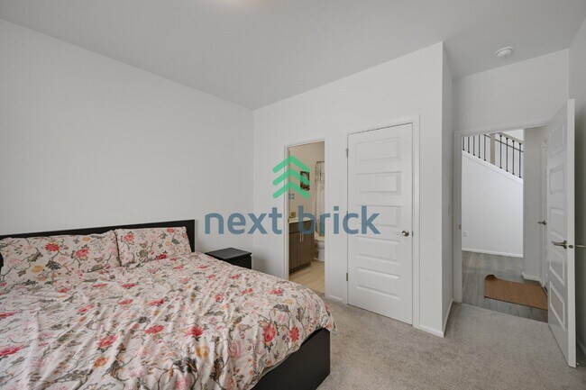 Building Photo - Spacious 5-Bed Retreat with 3.5 Baths in Beautiful Bothell – 2,989 Sq Ft of Comfort & Style!