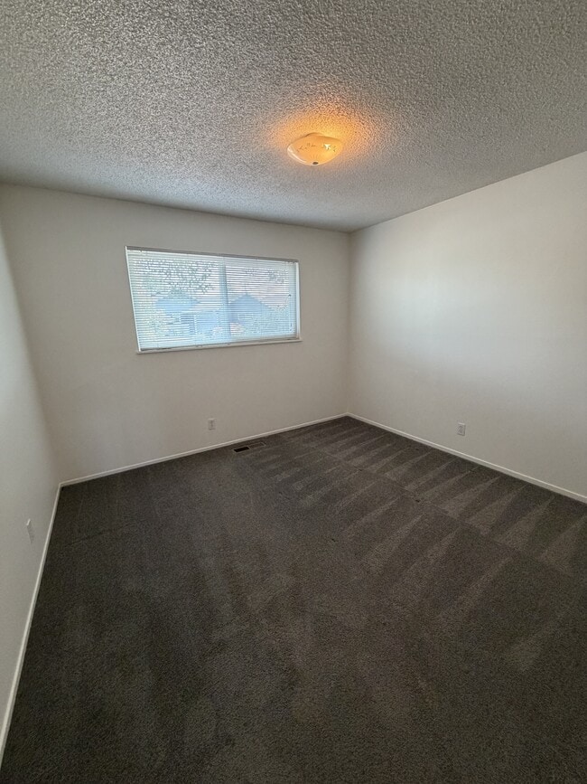 Building Photo - 1717 Tisserand Dr