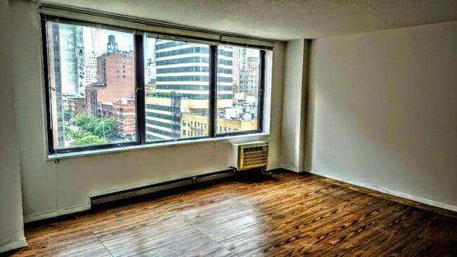 Primary Photo - 1 bedroom in New York NY 10128