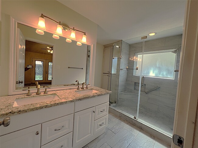 Building Photo - 3307 Golden Willow Dr