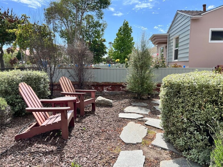 Building Photo - 4209 W 169th St