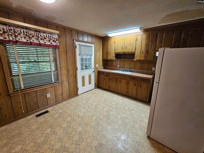 Building Photo - 1507 Brennen Rd