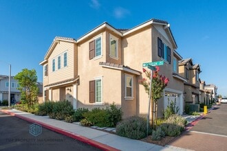 Building Photo - 16040 Olivas Ln