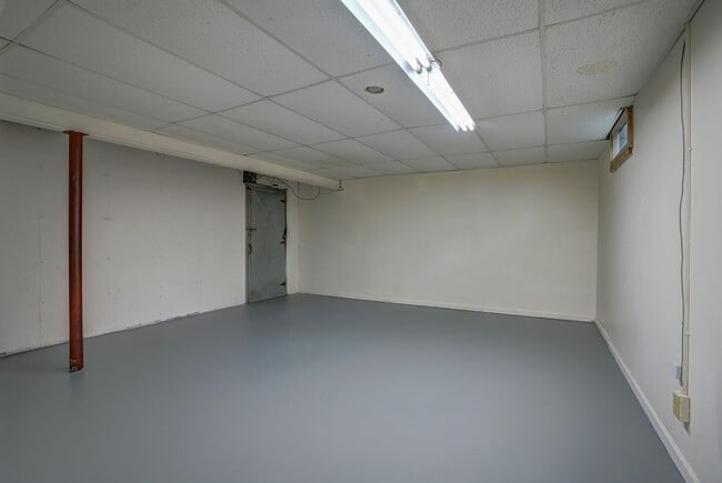 Building Photo - 5809 Balsam Rd