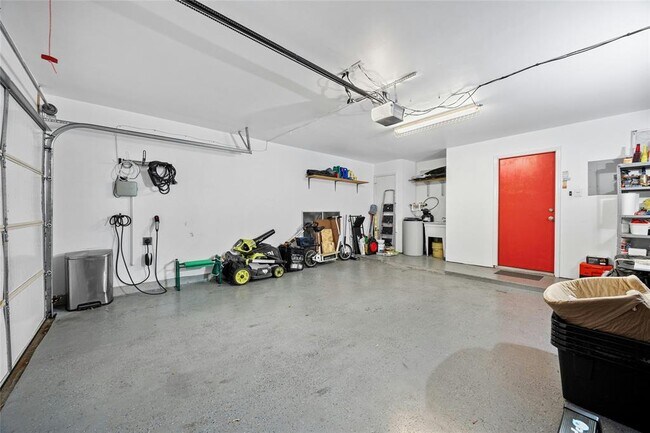 Building Photo - 1610 Plume Grass Pl