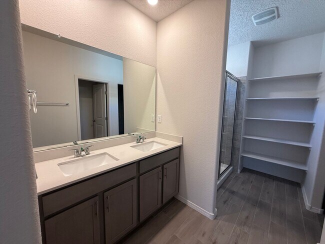 Building Photo - 2473 Eglisfield Lp