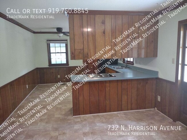 Building Photo - 732 N Harrison Ave