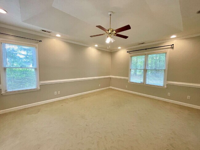 Building Photo - Spacious 3-Bedroom Nest with 2.5 Baths And...
