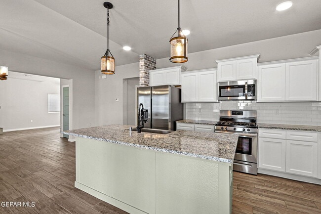 Building Photo - 14708 Tierra Garcia Dr