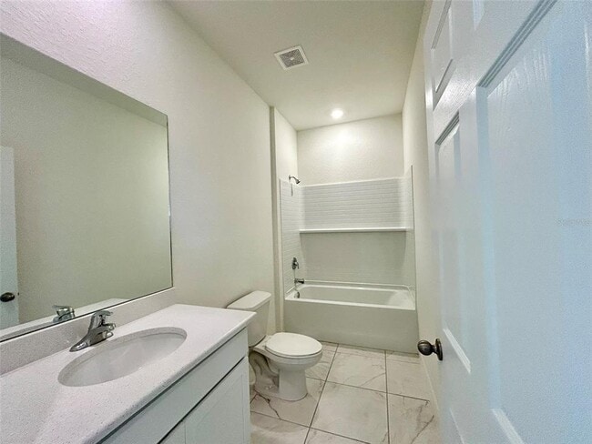 Building Photo - 2534 Longworthy Rd