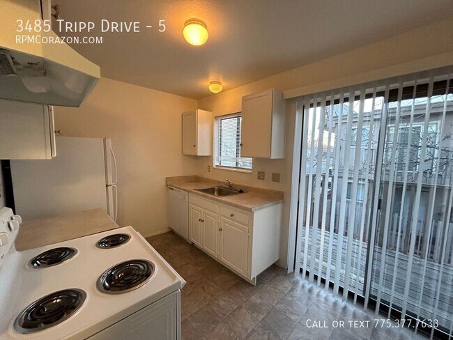 Building Photo - 3485 Tripp Dr