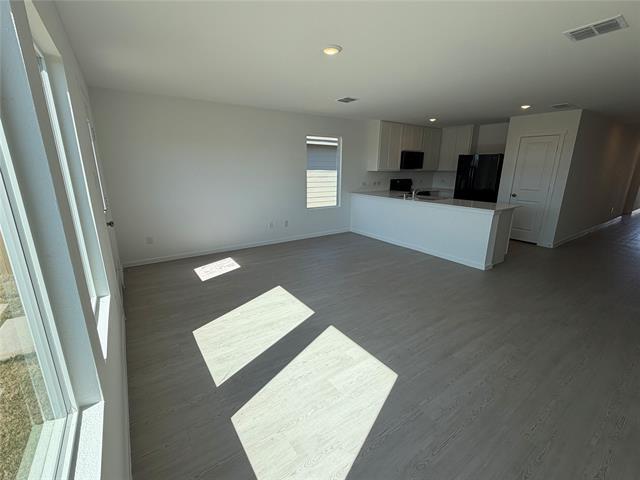 Building Photo - 639 Montclair Ave