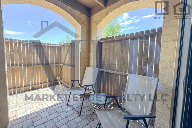 Building Photo - 2Bed/2Bath Furnished Home in Tucson! $199 ...