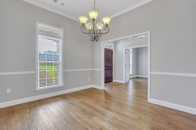 Building Photo - 1821 Old Carriage Trail