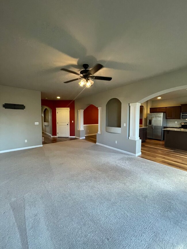 Building Photo - $500 off first months rent when moved in i...