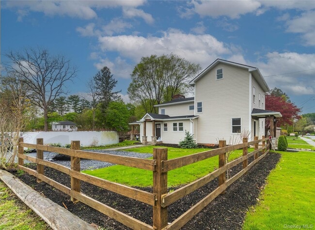 Building Photo - 4407 Albany Post Rd