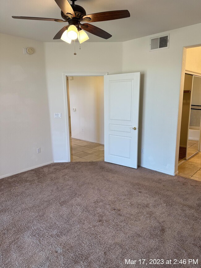 Building Photo - 664 Peachy Canyon Cir