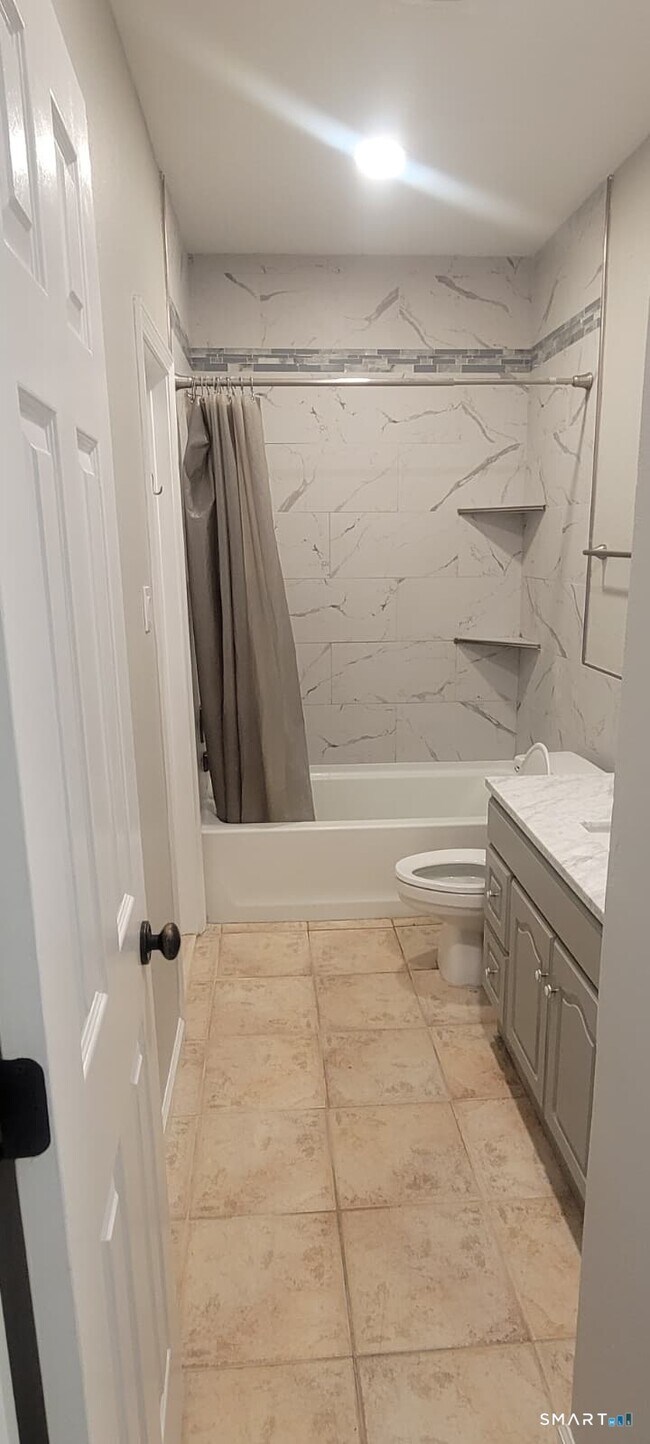 Building Photo - 211 Carriage Crossing Ln