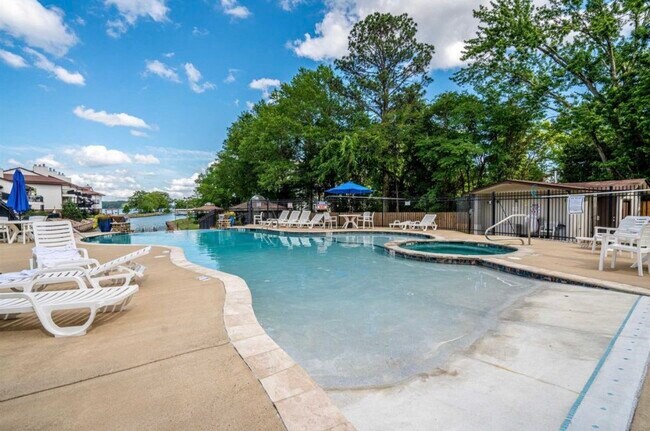 Building Photo - 5371 Central Ave