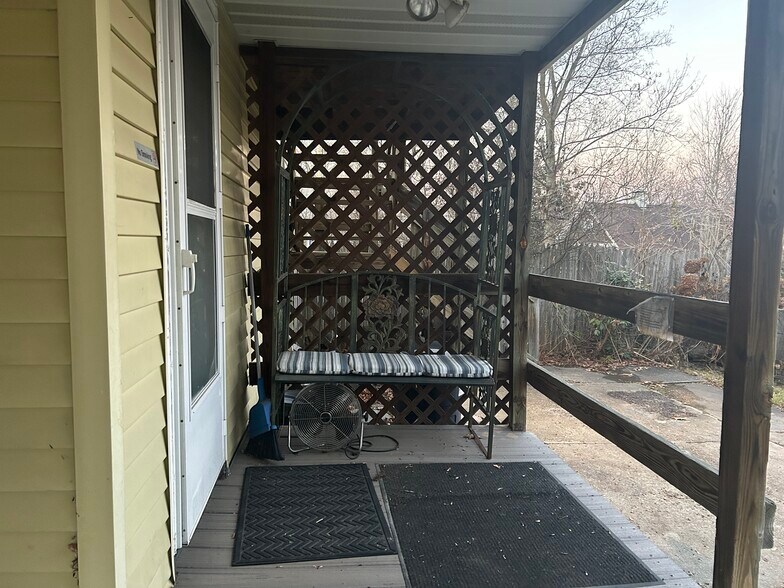 Building Photo - 115 Pennsylvania Ave