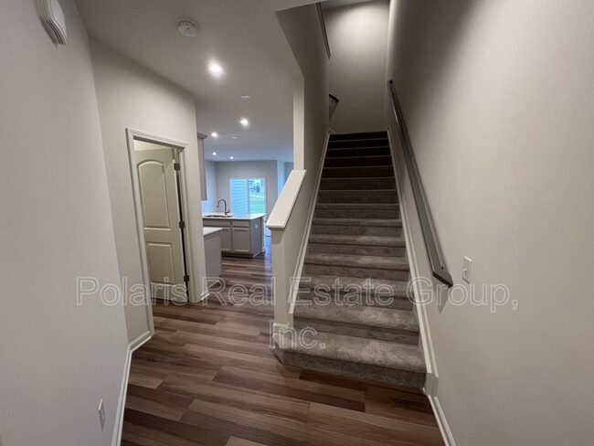 Building Photo - 14250 Tenbury Way
