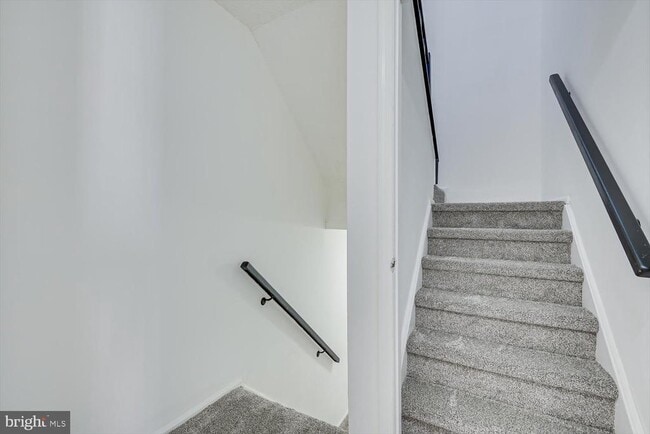 Building Photo - 60 O'Neill Ct