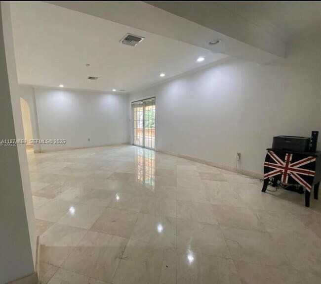 Building Photo - 2195 Secoffee St