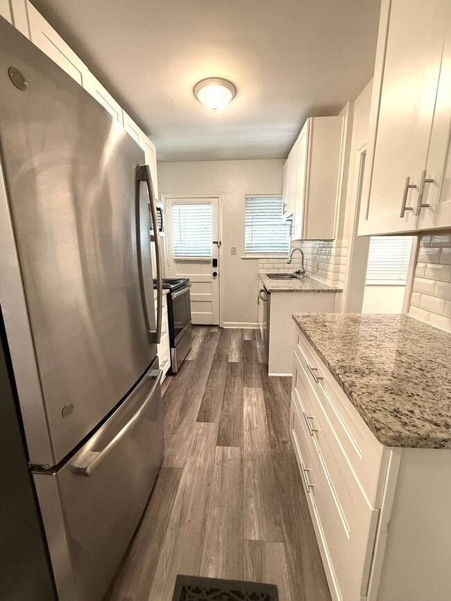 Building Photo - Renovated Emory Grove Home - Ready to Rent