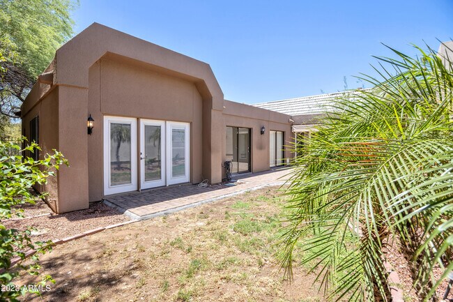Building Photo - 6305 N 30th Ct