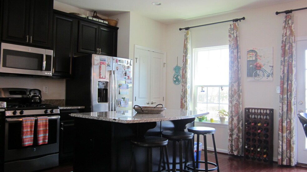 Building Photo - 987 Brechin Lane