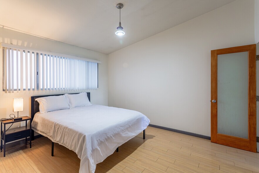 Master bedroom, new shower - 1466 S Canfield Ave