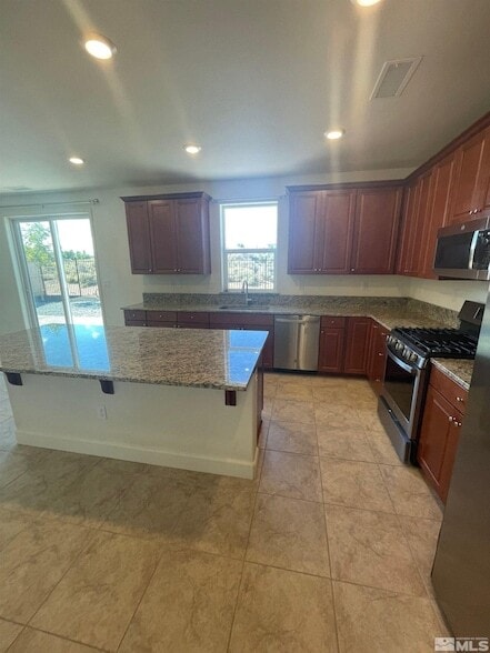 Building Photo - 7255 Rutherford Dr