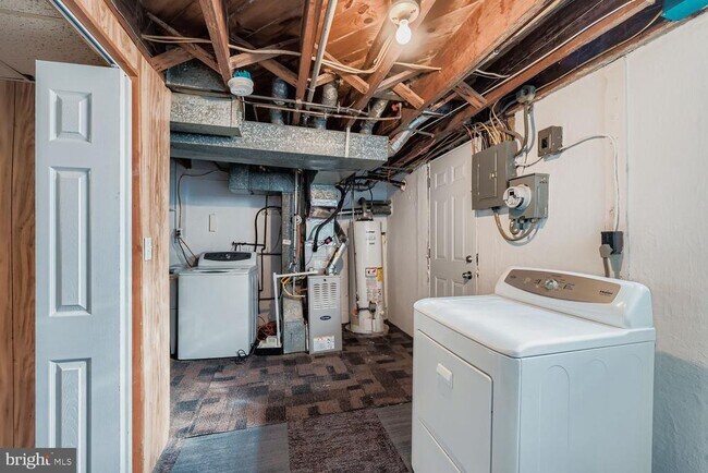 Building Photo - 571 Welbrook Rd