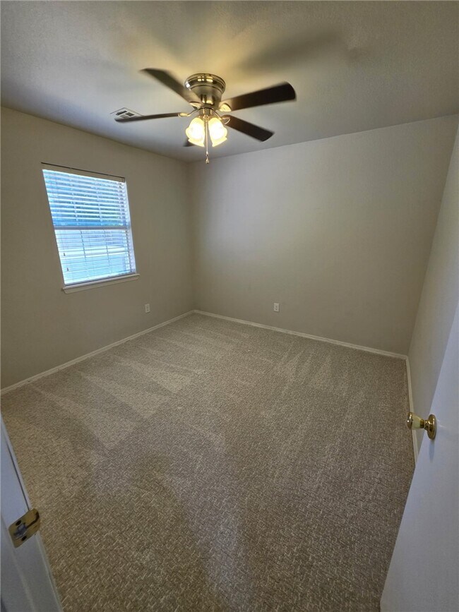 Building Photo - 809 Kinkade Pl