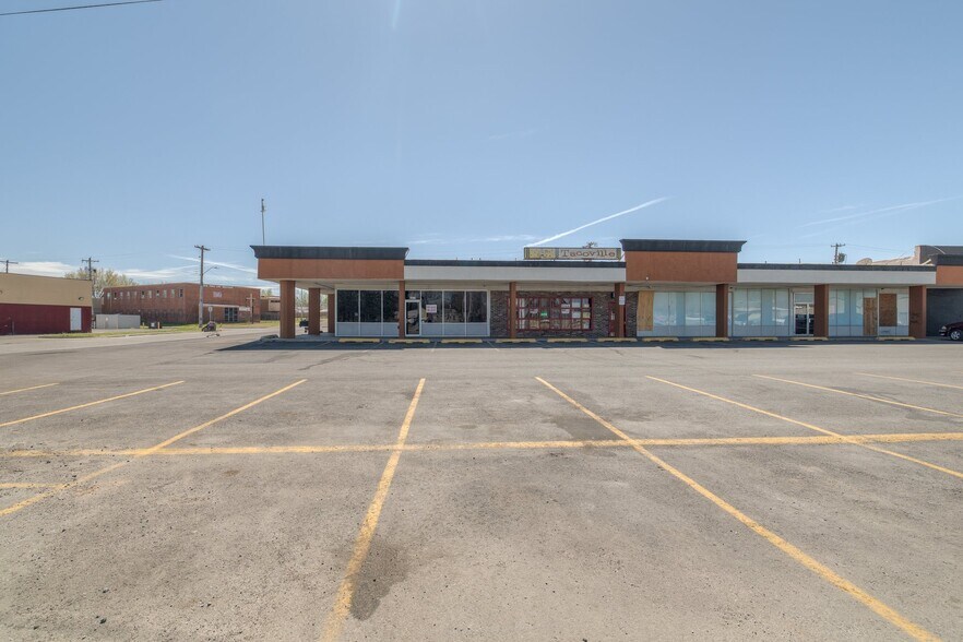 Building Photo - 3500 Newcastle Rd