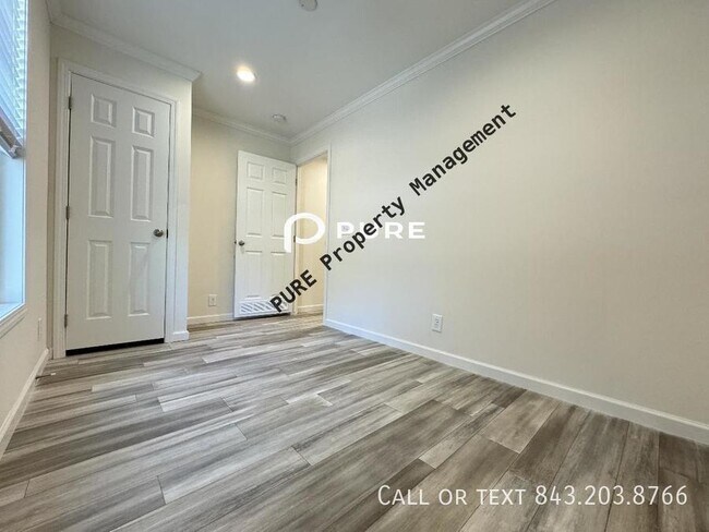 Building Photo - Mt Pleasant Homes GREAT LOCATION!!!!