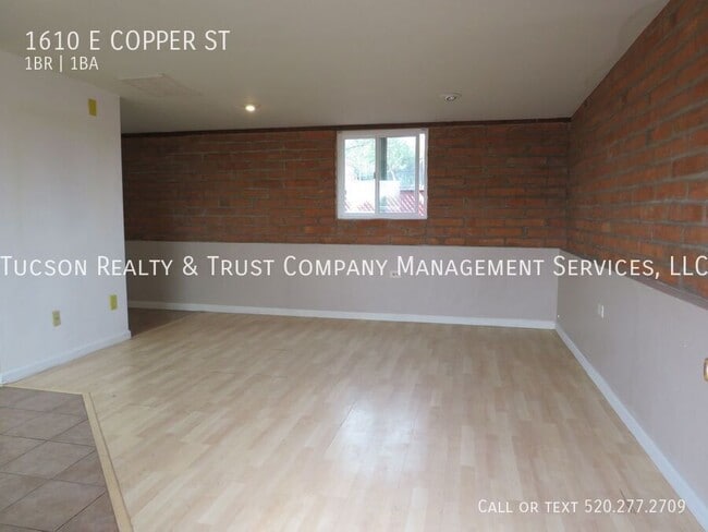 Building Photo - 1610 E Copper St