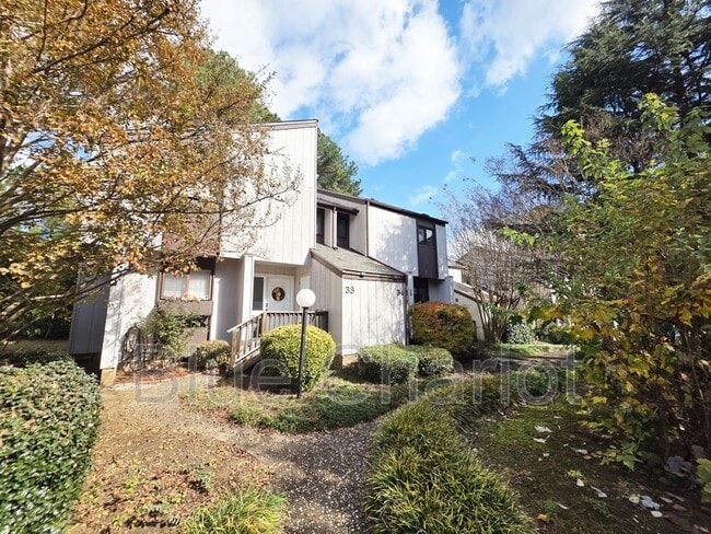 Building Photo - 3775 Guess Rd