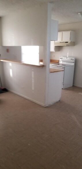 Building Photo - 4214 Woodmanor Dr