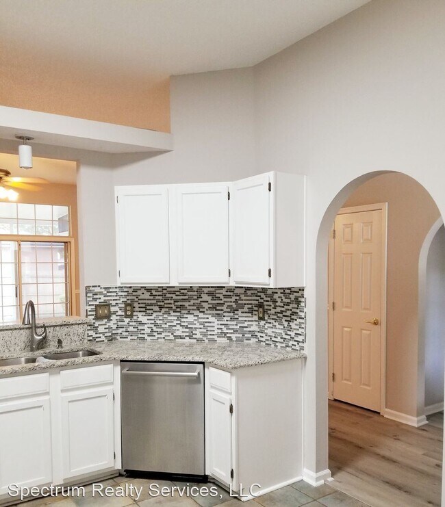 Building Photo - 3 br, 2 bath House - 7552 Fawn Lake Dr. N.
