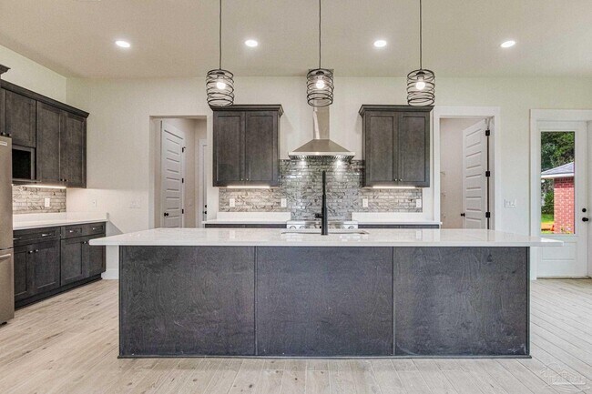 Building Photo - 412 Elcino Dr