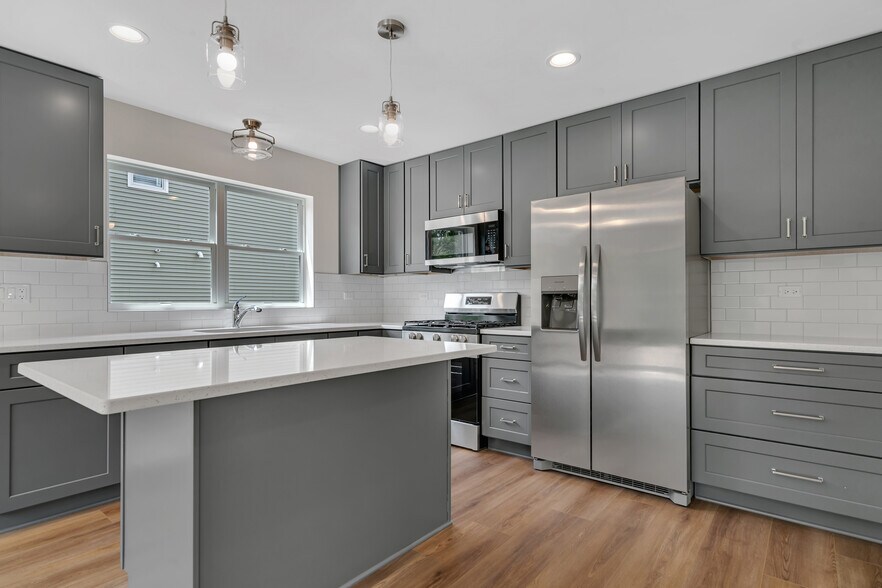 Building Photo - 901 Covey Ln