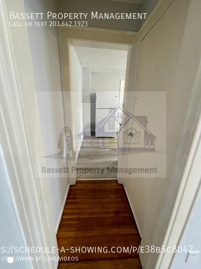 Building Photo - 26 Bradley Ave