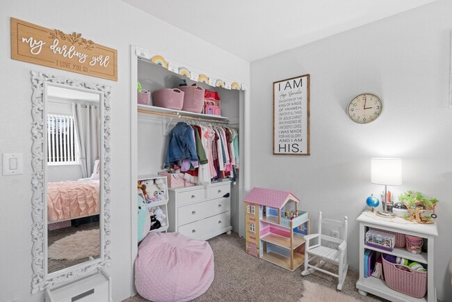 Building Photo - 1234 Pheasant Wy