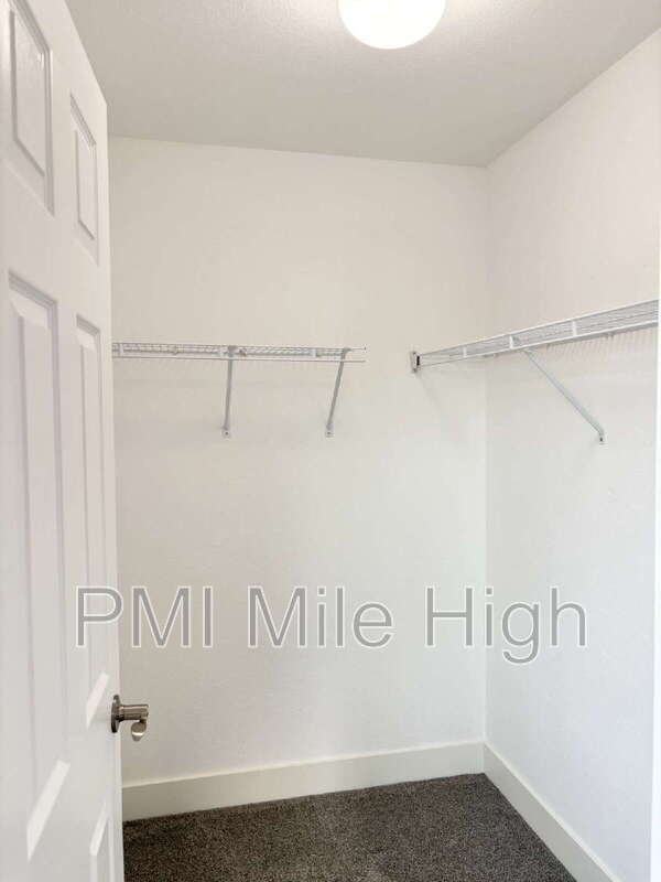 Building Photo - 12743 Leyden St