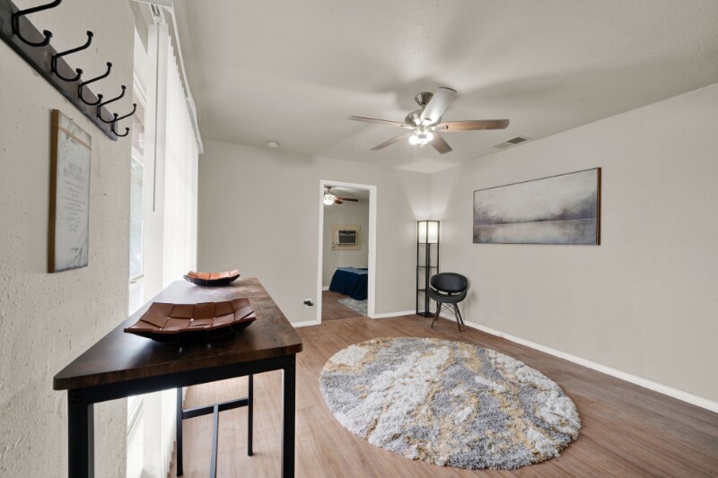 Building Photo - 313 Deborah Dr