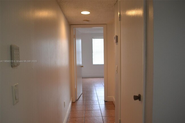 Building Photo - 4541 W McNab Rd