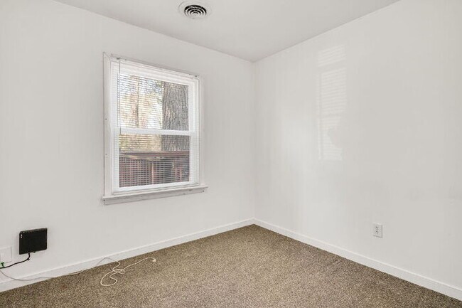 Building Photo - Charming 3 Bedroom Home in Highland Springs – $1,650/mo