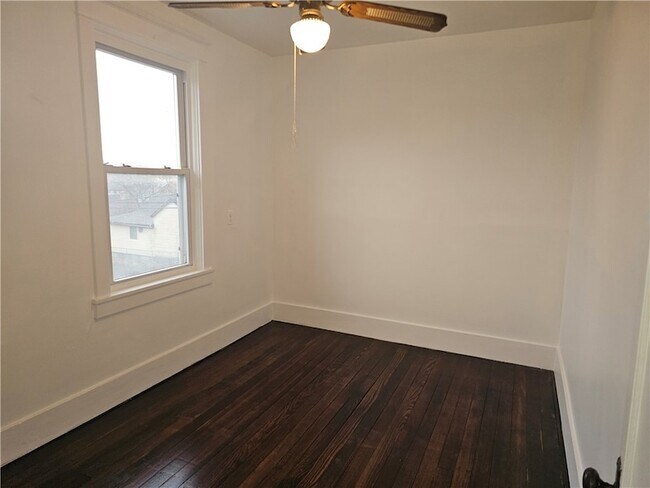 Building Photo - 1301 Broadway Ave