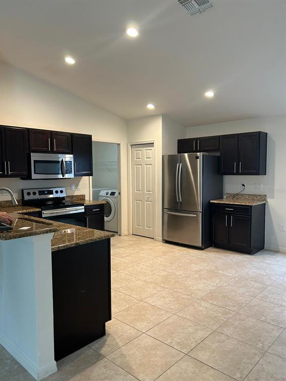 Building Photo - 497 Pentas Ln